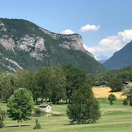 Petit Cocon Entre Lac, Golf Et Montagne, Proche D'annecy *