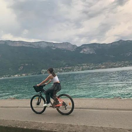 Petit Cocon Entre Lac, Golf Et Montagne, Proche D'annecy